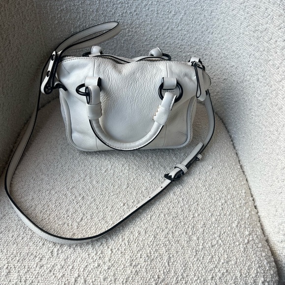 Mimco leather turn-lock bag white - Picture 3 of 10